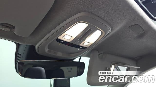 Volvo XC40 2022 — ფოტო 11/34