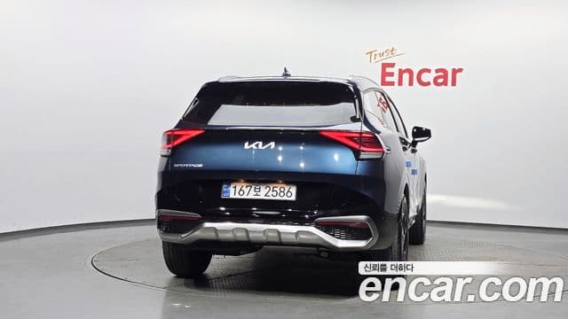 Kia Sportage 2022 — ფოტო 4/20