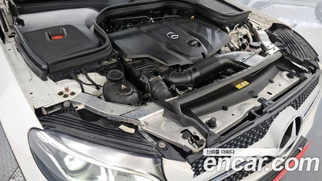 Mercedes-Benz GLC-Class 2018 — Şəkil 6/20