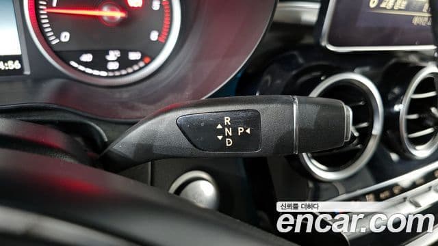Mercedes-Benz GLC-Class 2018 — Şəkil 9/20