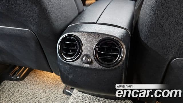 Mercedes-Benz GLC-Class 2018 — Şəkil 19/20