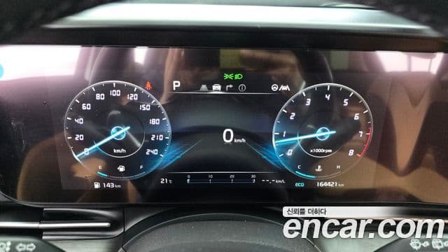 Kia Carnival 2021 — Фото 8/20