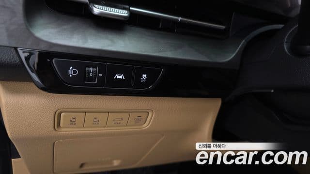 Kia Carnival 2021 — Фото 18/20