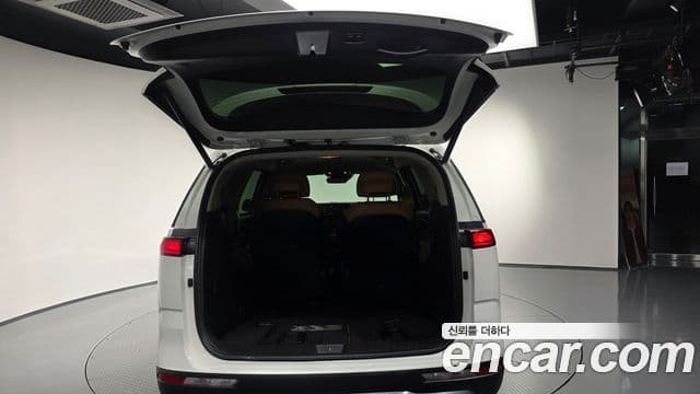 Kia Carnival 2021 — Фото 20/20