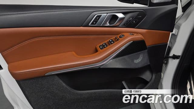 BMW X5 2023 — Photo 32/33