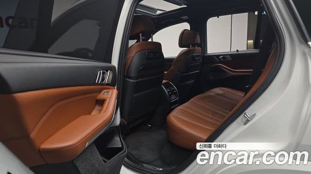 BMW X5 2023 — Photo 19/33