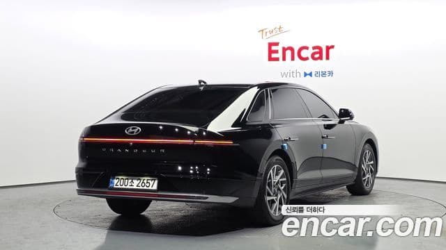 Hyundai Grandeur 2023 — ფოტო 2/20