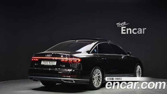 Audi A8 2020 — Фото 2/20