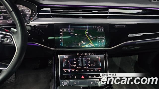 Audi A8 2020 — Фото 14/20