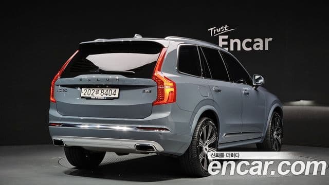 Volvo XC90 2021 — Фото 2/20