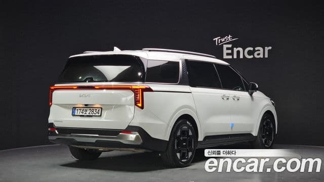 Kia Carnival 2024 — Şəkil 2/20