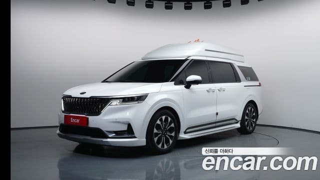 Kia Carnival 2021 — ფოტო 1/20