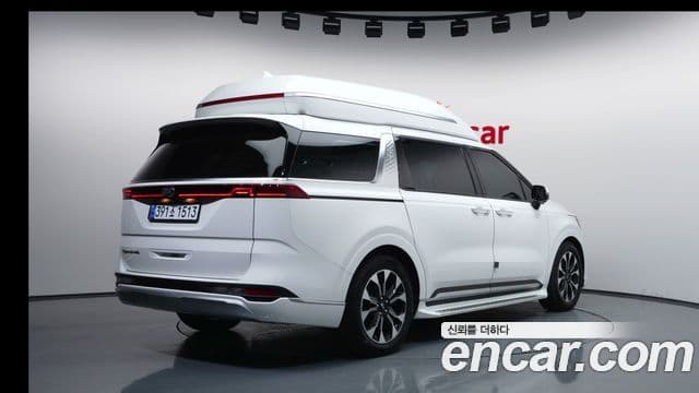 Kia Carnival 2021 — ფოტო 2/20