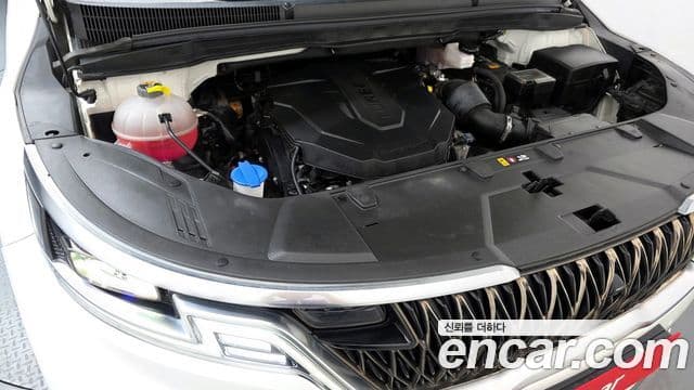 Kia Carnival 2021 — ფოტო 6/20