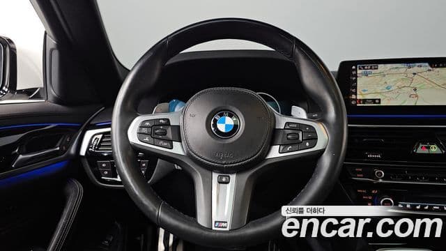 BMW 5 Series 2019 — Фото 13/20