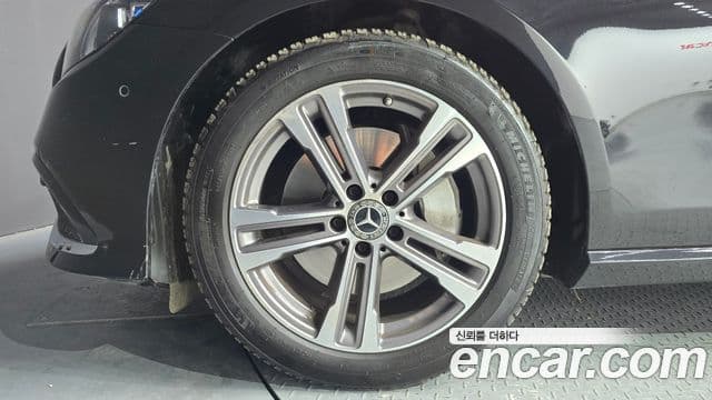 Mercedes-Benz E-Class 2022 — Şəkil 4/20