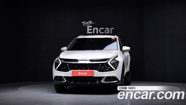 Kia Sportage 2023 — ფოტო 3/20