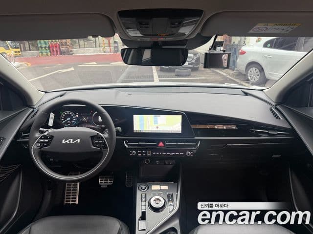 Kia Niro 2022 — Фото 6/20