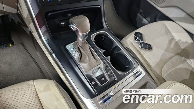 Kia Carnival 2022 — фото 9 из 20
