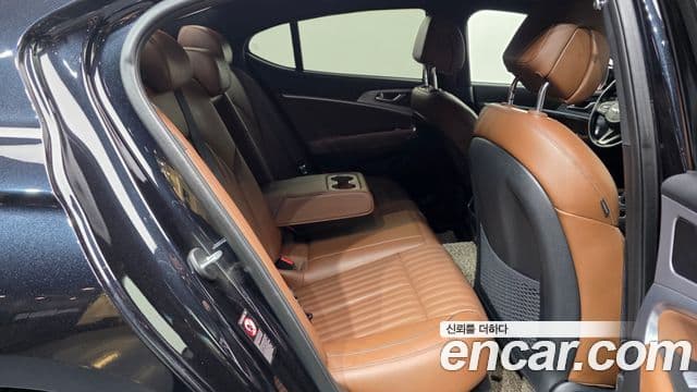 Genesis G70 2019 — Şəkil 12/20
