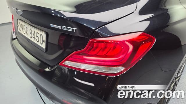 Genesis G70 2019 — Photo 20/37
