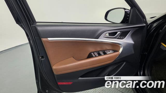 Genesis G70 2019 — Photo 9/37