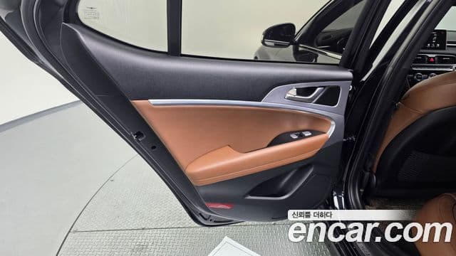 Genesis G70 2019 — Photo 2/37