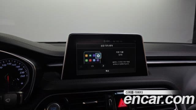 Genesis G70 2019 — Photo 19/37