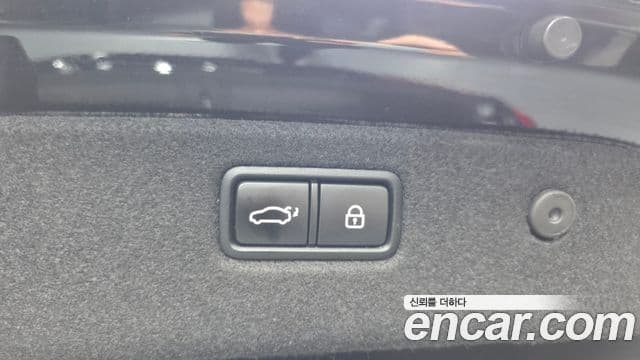 Genesis G70 2019 — Photo 13/37