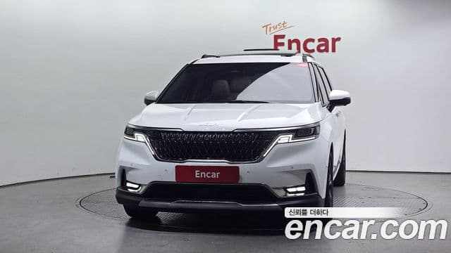 Kia Carnival 2023 — ფოტო 3/20