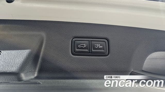 Kia Carnival 2023 — ფოტო 20/20
