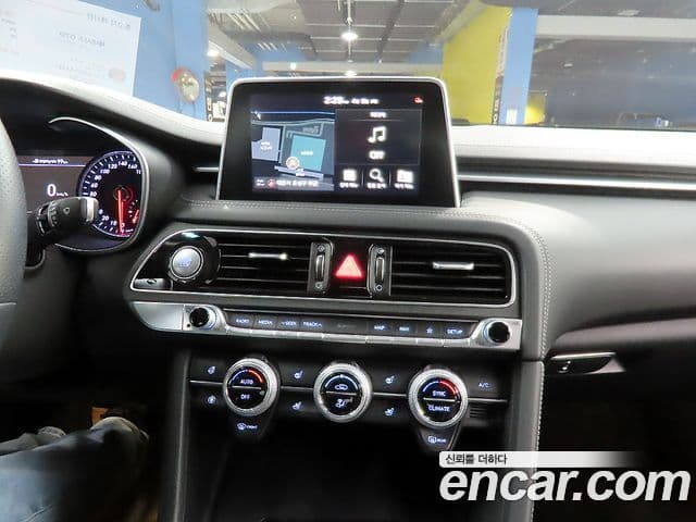 Genesis G70 2019 — ფოტო 12/20