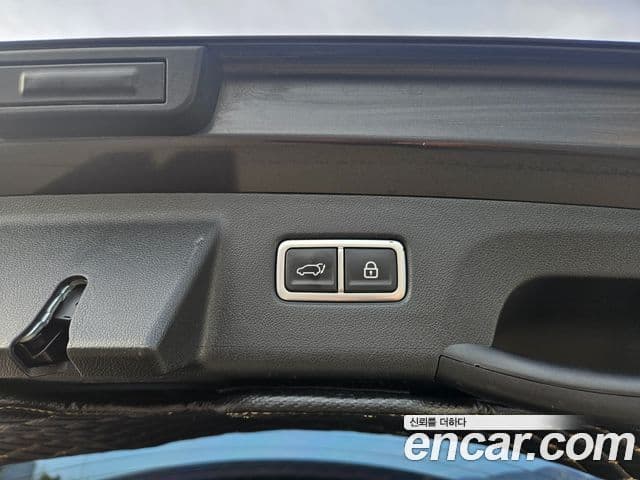 Kia Sorento 2021 — ფოტო 19/20
