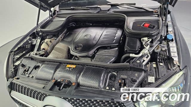 Mercedes-Benz GLE-Class 2019 — ფოტო 6/20