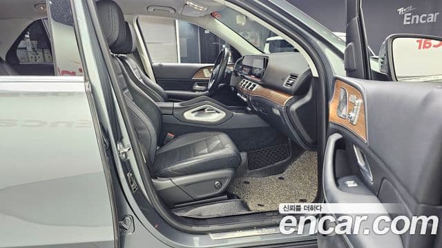 Mercedes-Benz GLE-Class 2019 — ფოტო 11/20