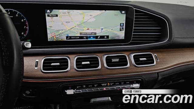 Mercedes-Benz GLE-Class 2019 — ფოტო 14/20