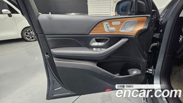 Mercedes-Benz GLE-Class 2019 — ფოტო 20/30