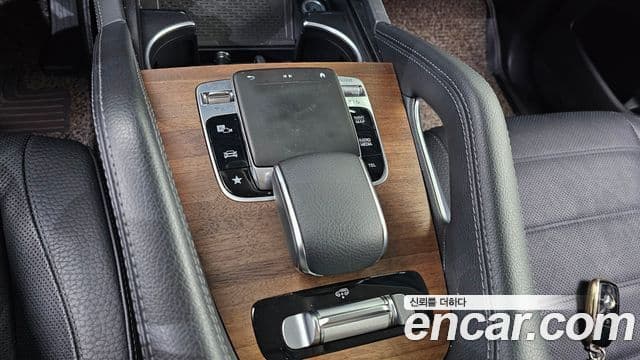 Mercedes-Benz GLE-Class 2019 — ფოტო 2/30