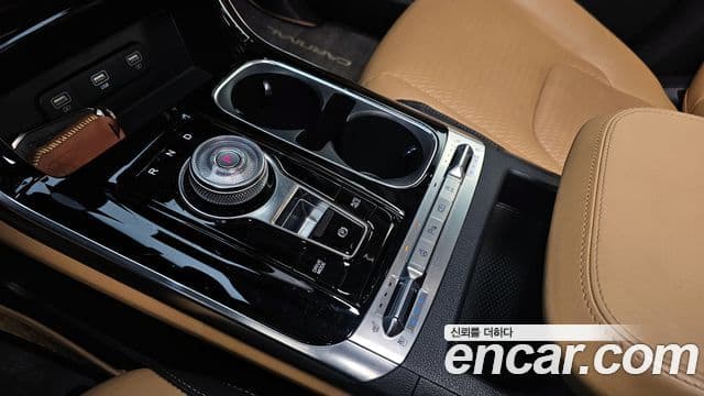 Kia Carnival 2023 — Фото 9/20