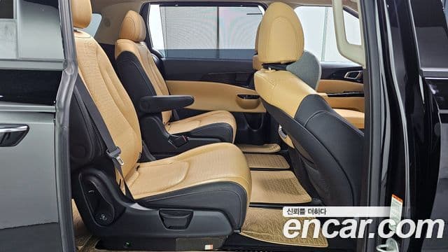 Kia Carnival 2023 — Фото 11/20