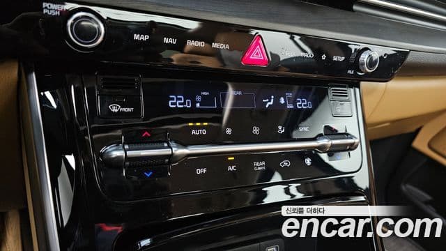 Kia Carnival 2023 — Фото 18/20