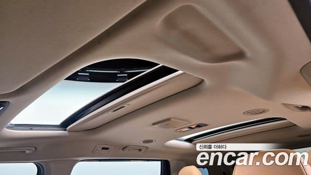 Kia Carnival 2023 — Фото 19/20