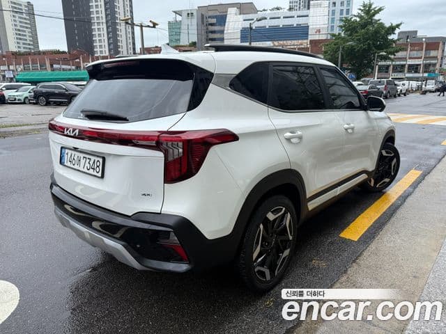Kia Seltos 2022 — ფოტო 2/20