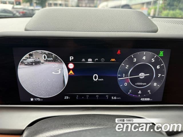 Kia Seltos 2022 — ფოტო 5/20