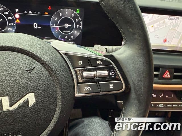 Kia Seltos 2022 — ფოტო 16/20