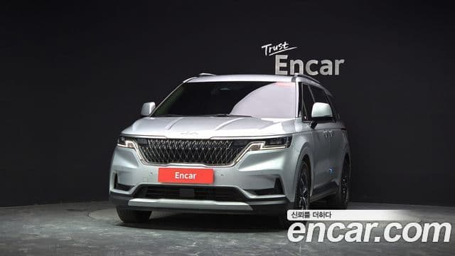 Kia Carnival 2022 — ფოტო 3/20