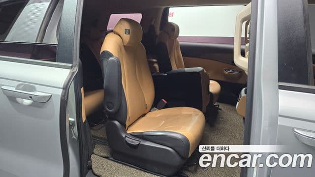 Kia Carnival 2022 — ფოტო 12/20