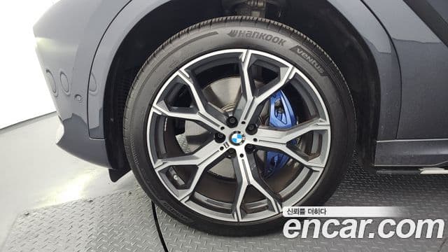BMW X6 2022 — ფოტო 5/20