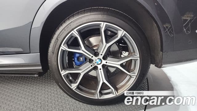 BMW X6 2022 — Photo 9/30