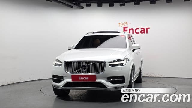 Volvo XC90 2019 — ფოტო 2/20